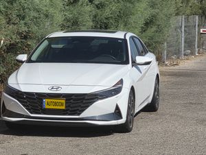 Hyundai Elantra, 2023, photo