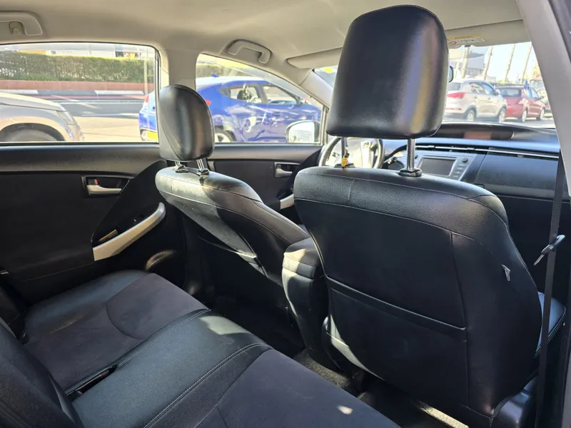 Toyota Prius с пробегом, 2014