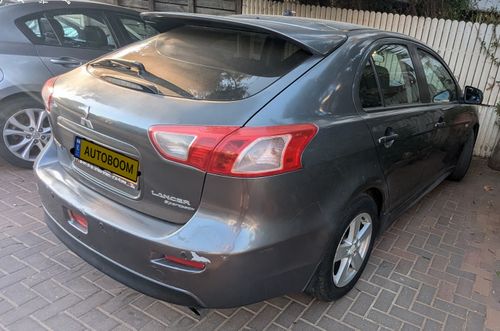 Mitsubishi Lancer с пробегом, 2010, частная рука