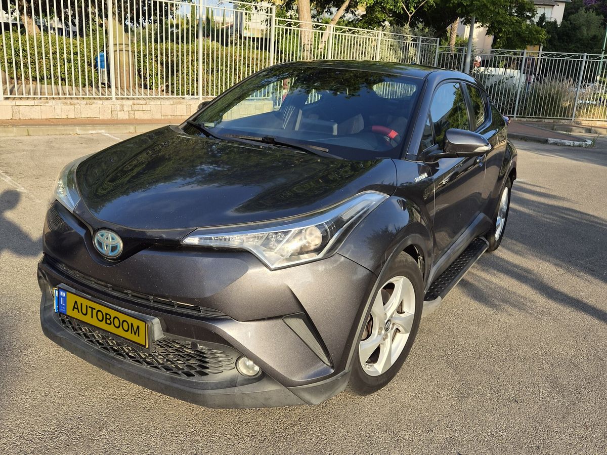 טויוטה C-HR יד 2 רכב, 2017, פרטי