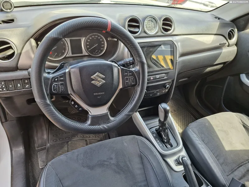 Suzuki Vitara 2nd hand, 2018, private