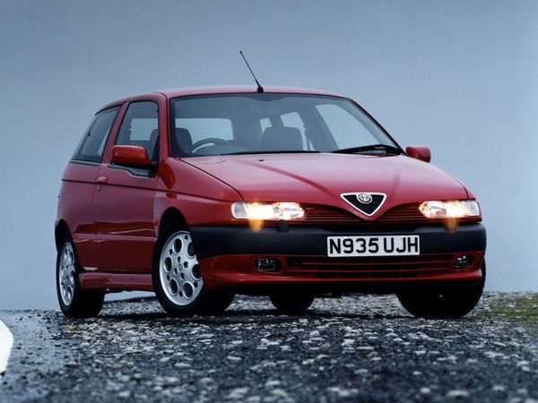 Alfa Romeo 145 1994. Carrosserie, extérieur. Hatchback 3-portes, 1 génération