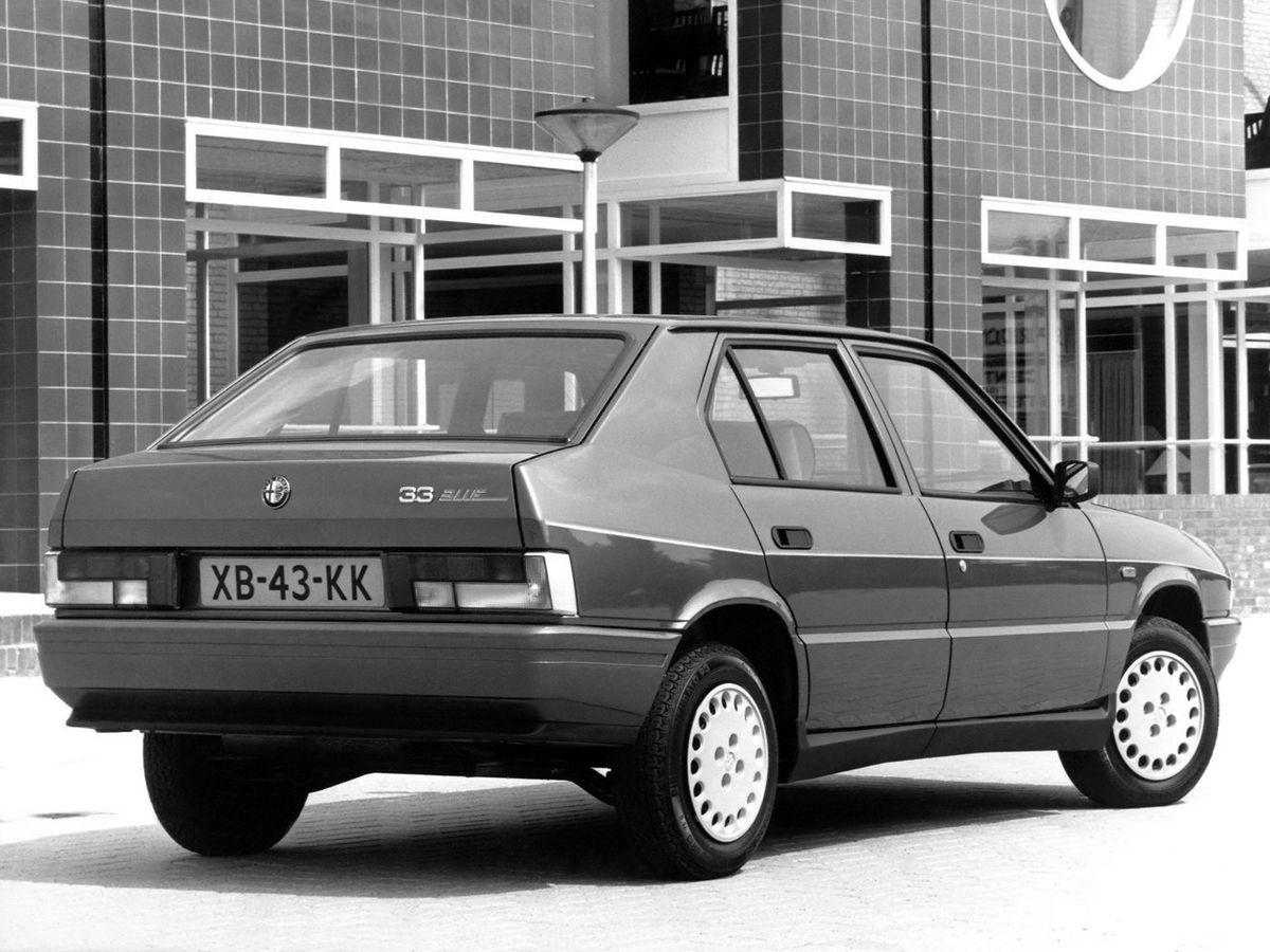 Alfa Romeo 33 1986. Carrosserie, extérieur. Berline, 1 génération, restyling