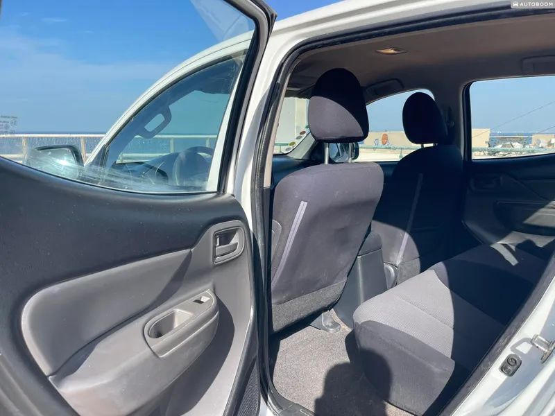 Mitsubishi L200 2nd hand, 2015, private