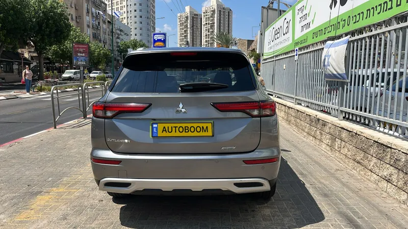 Mitsubishi Outlander 2ème main, 2021, main privée