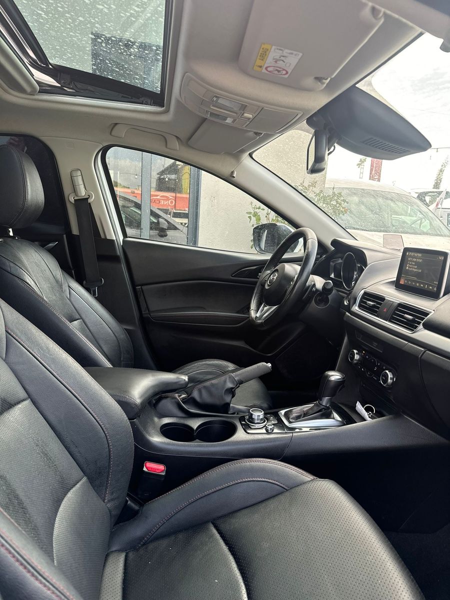 Mazda 3 с пробегом, 2016