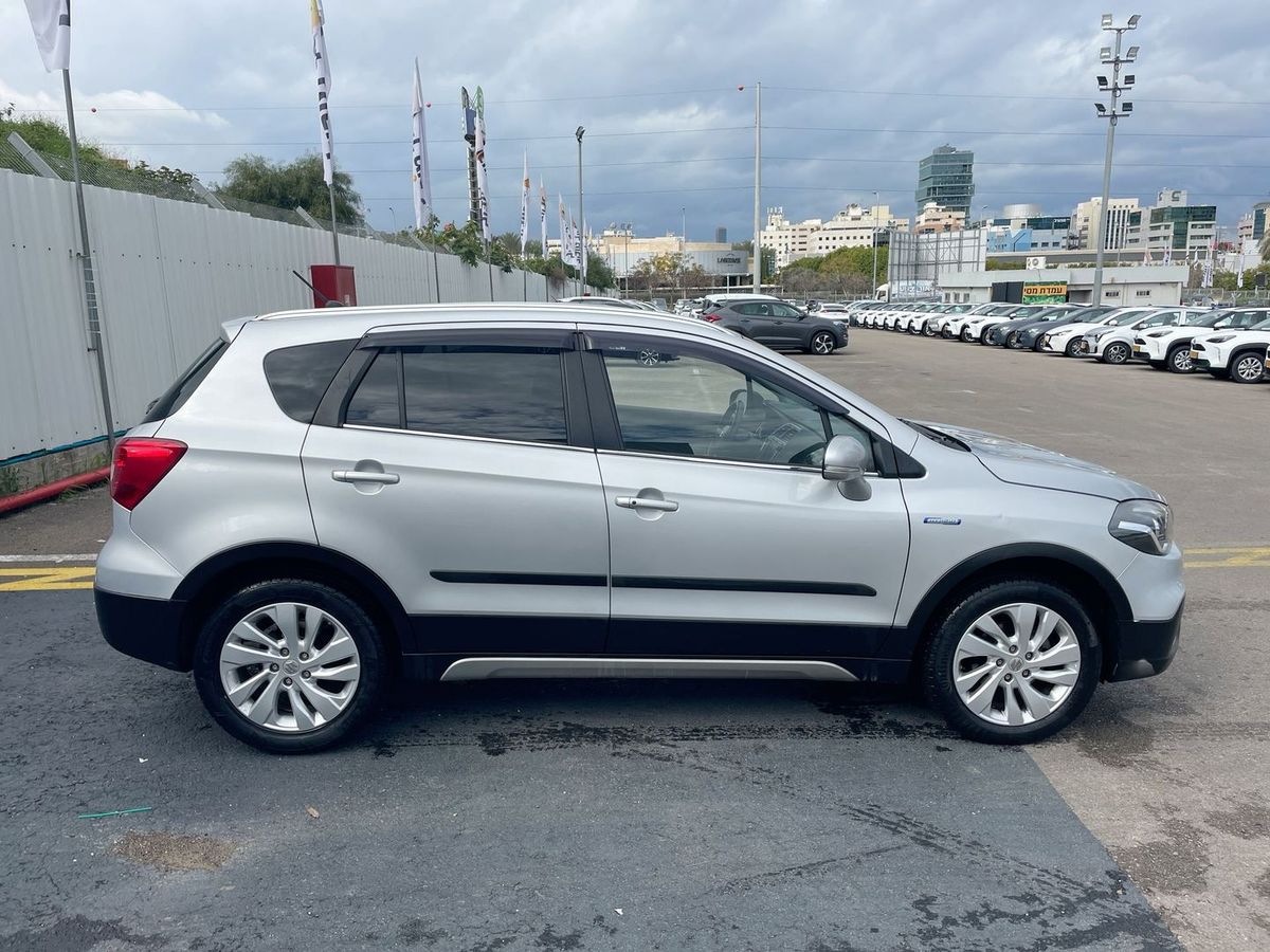 Suzuki SX4 2nd hand, 2022, private hand