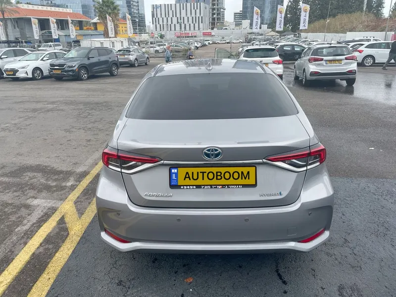 Toyota Corolla с пробегом, 2021