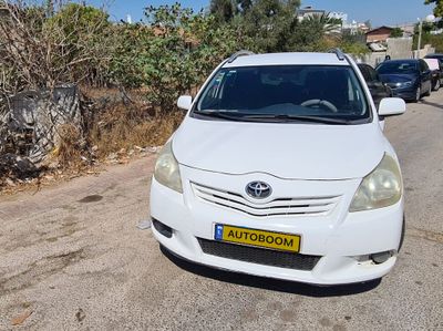 Toyota Verso с пробегом, 2012, частная рука