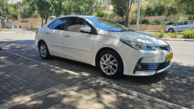 Toyota Corolla 2nd hand, 2016, private
