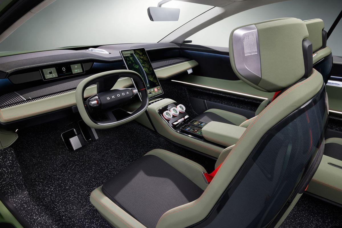 Skoda. Передние сидения.