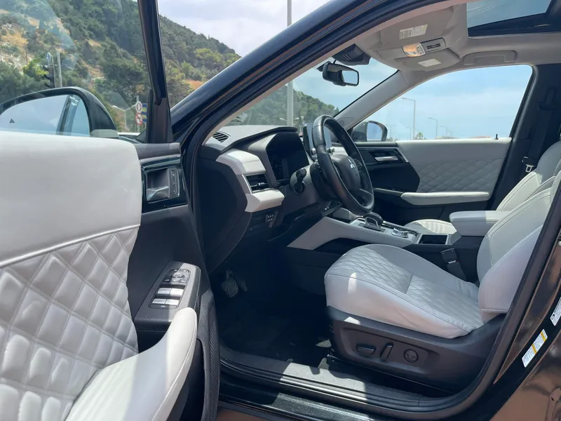 Mitsubishi Outlander с пробегом, 2021, частная рука