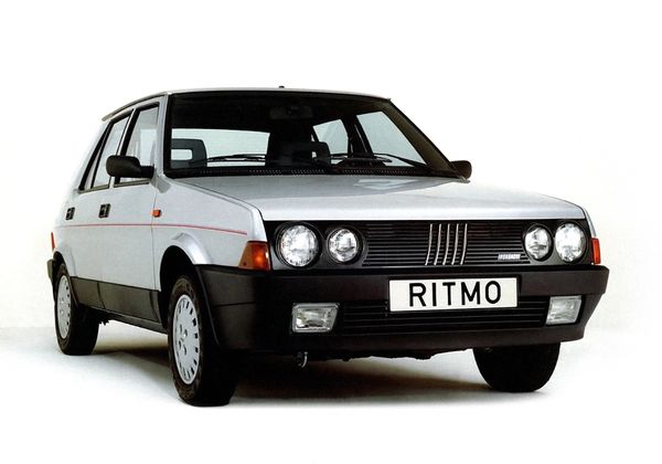 Fiat Ritmo 1982. Carrosserie, extérieur. Mini 5-portes, 1 génération, restyling