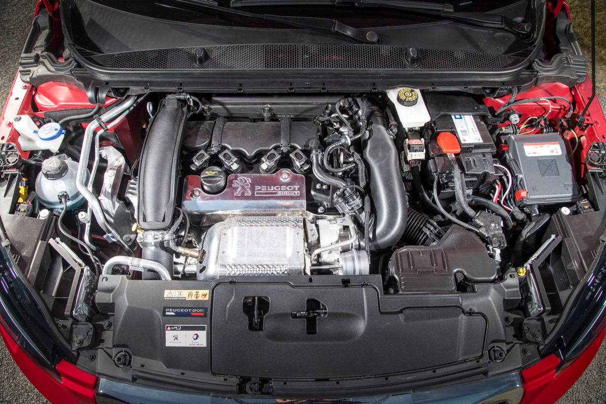 Пежо 308 GTi 2015. Двигатель. Хэтчбек 5 дв., 1 поколение