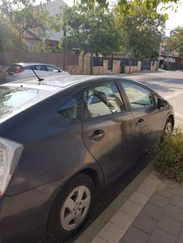 Toyota Prius с пробегом, 2011, частная рука