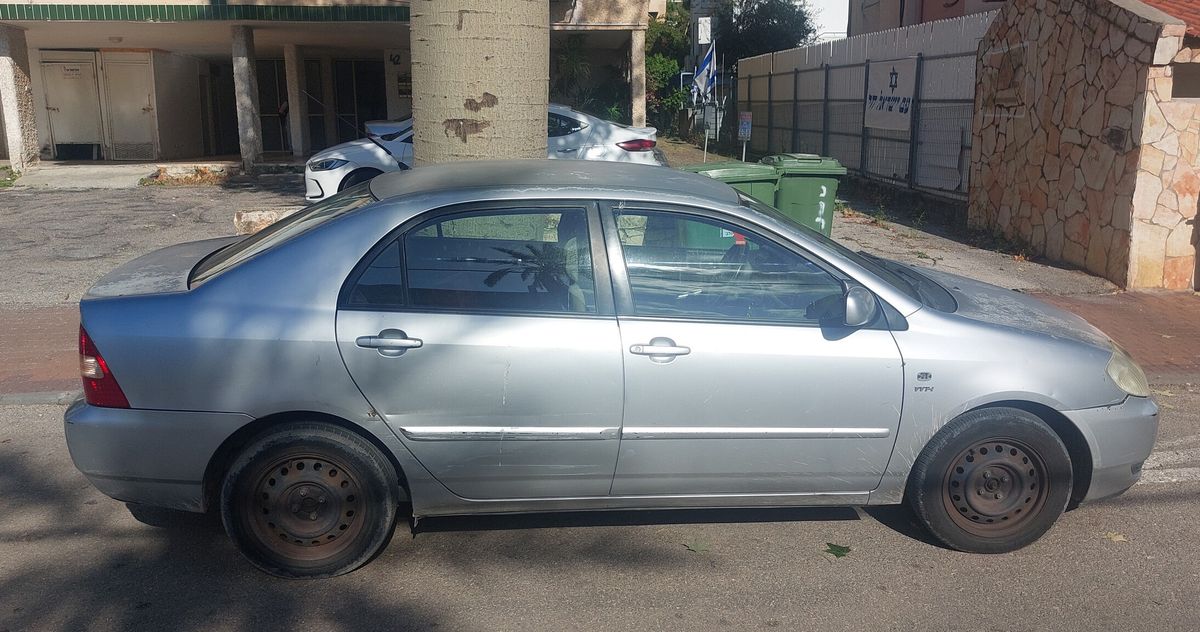 Toyota Corolla 2nd hand, 2004, private hand