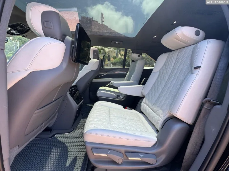 Cadillac Escalade IQ 2nd hand, 2025, private