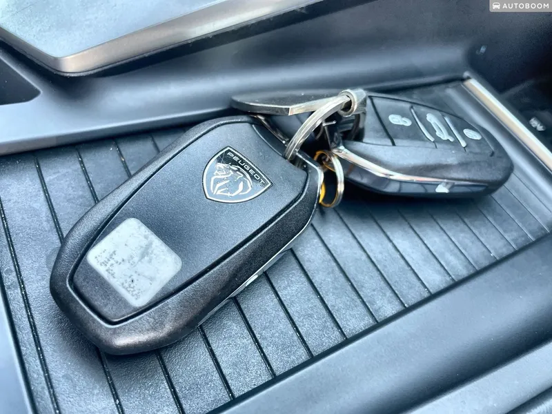Peugeot 408 2nd hand, 2023, private