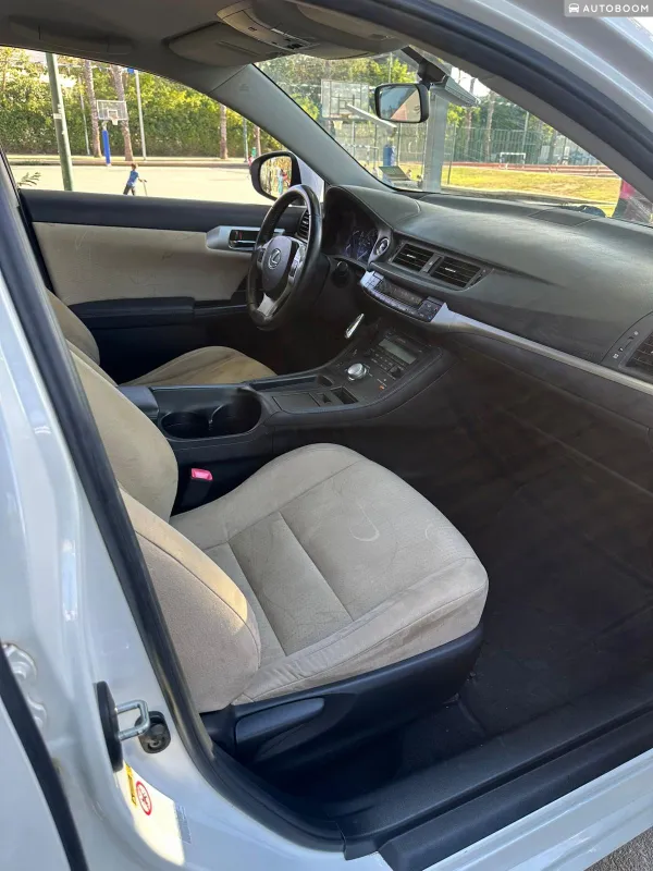 Lexus CT 2nd hand, 2011, private