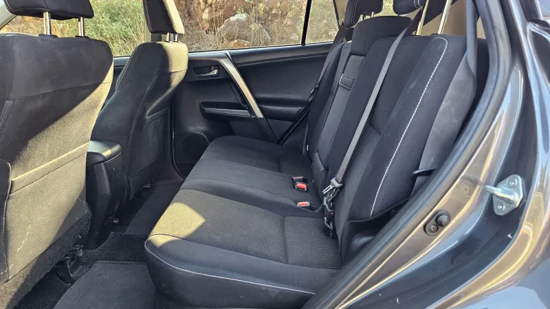 Toyota RAV4 с пробегом, 2016, частная рука