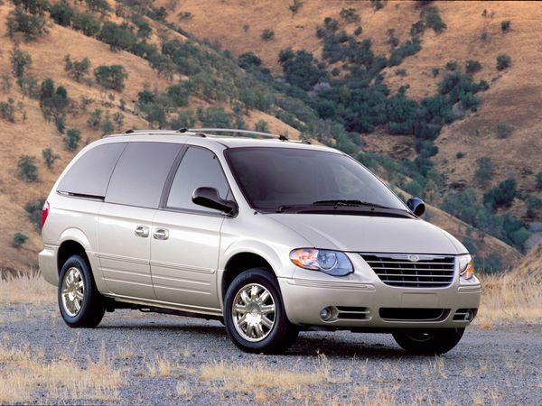 Chrysler Town & Country 2004. Bodywork, Exterior. Minivan, 4 generation, restyling
