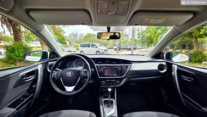Toyota Auris 2ème main, 2013