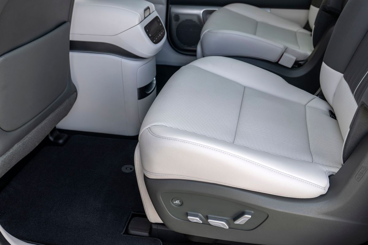 Hyundai IONIQ 9 2024. Задние сидения. Внедорожник 5 дв., 1 поколение