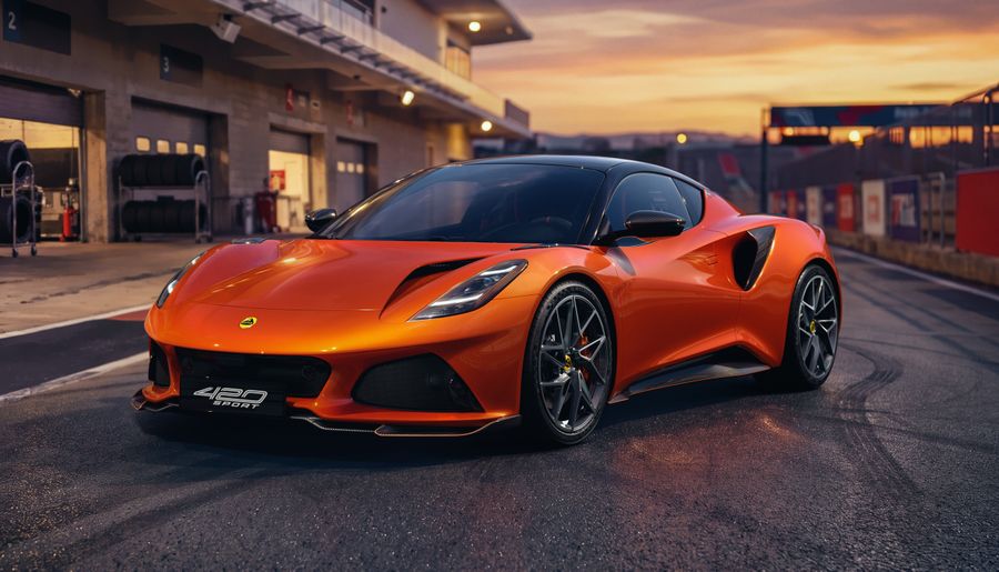 Lotus Emira. Кузов.