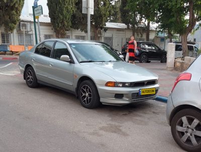 מיצובישי גאלאנט יד 2 רכב, 1997, פרטי