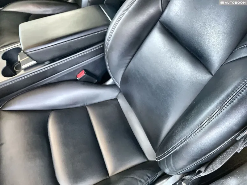 Tesla Model 3 2nd hand, 2021, private