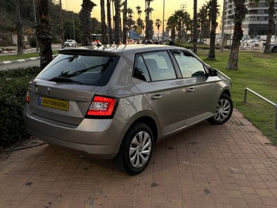 Škoda Fabia 2ème main, 2015, main privée