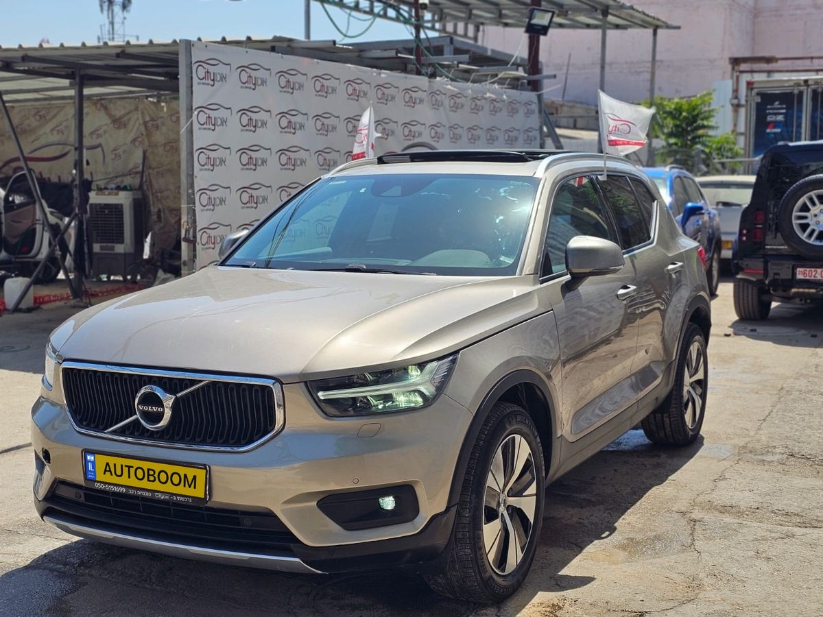 Volvo XC40 2nd hand, 2022, private