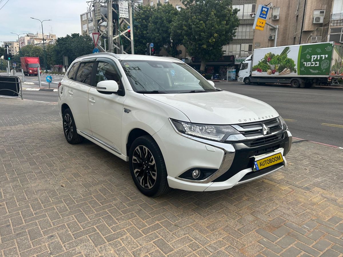 מיצובישי אאוטלנדר יד 2 רכב, 2018, פרטי