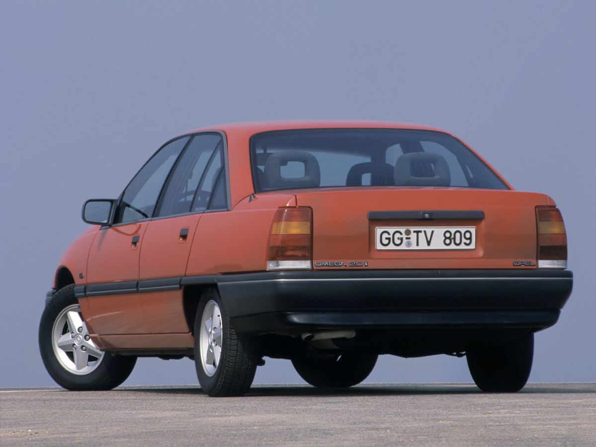 Opel Omega 1984. Carrosserie, extérieur. Berline, 1 génération