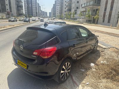 Opel Astra 2nd hand, 2012, private hand