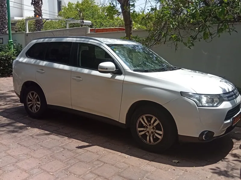 Mitsubishi Outlander 2nd hand, 2015, private hand