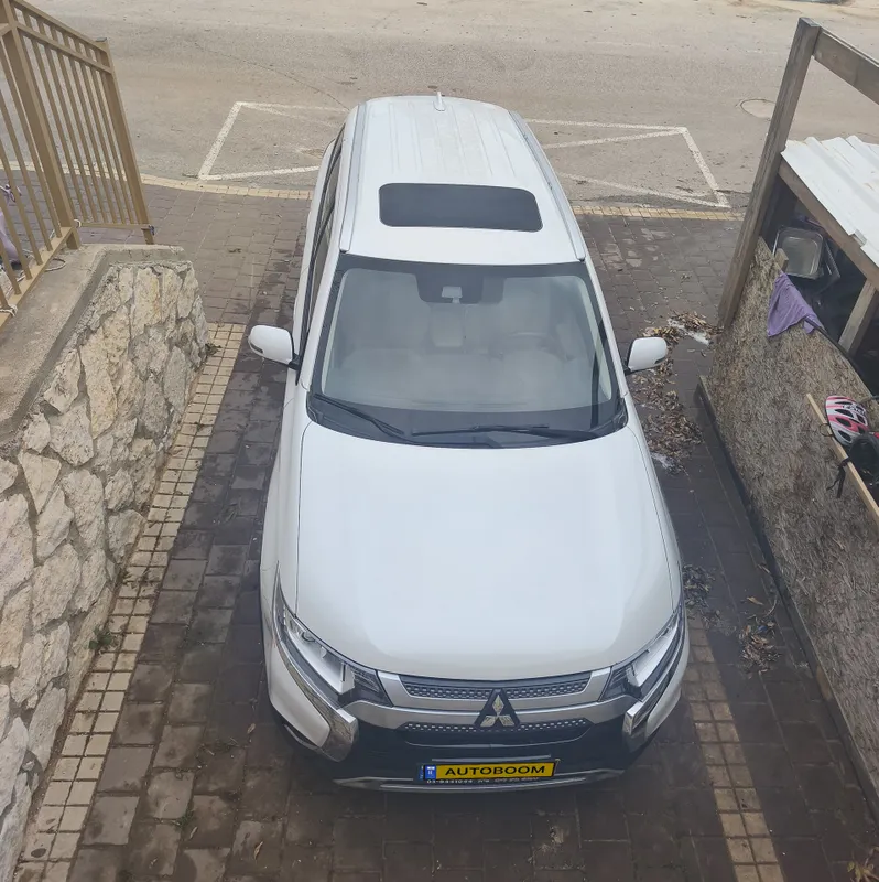 מיצובישי אאוטלנדר יד 2 רכב, 2021, פרטי
