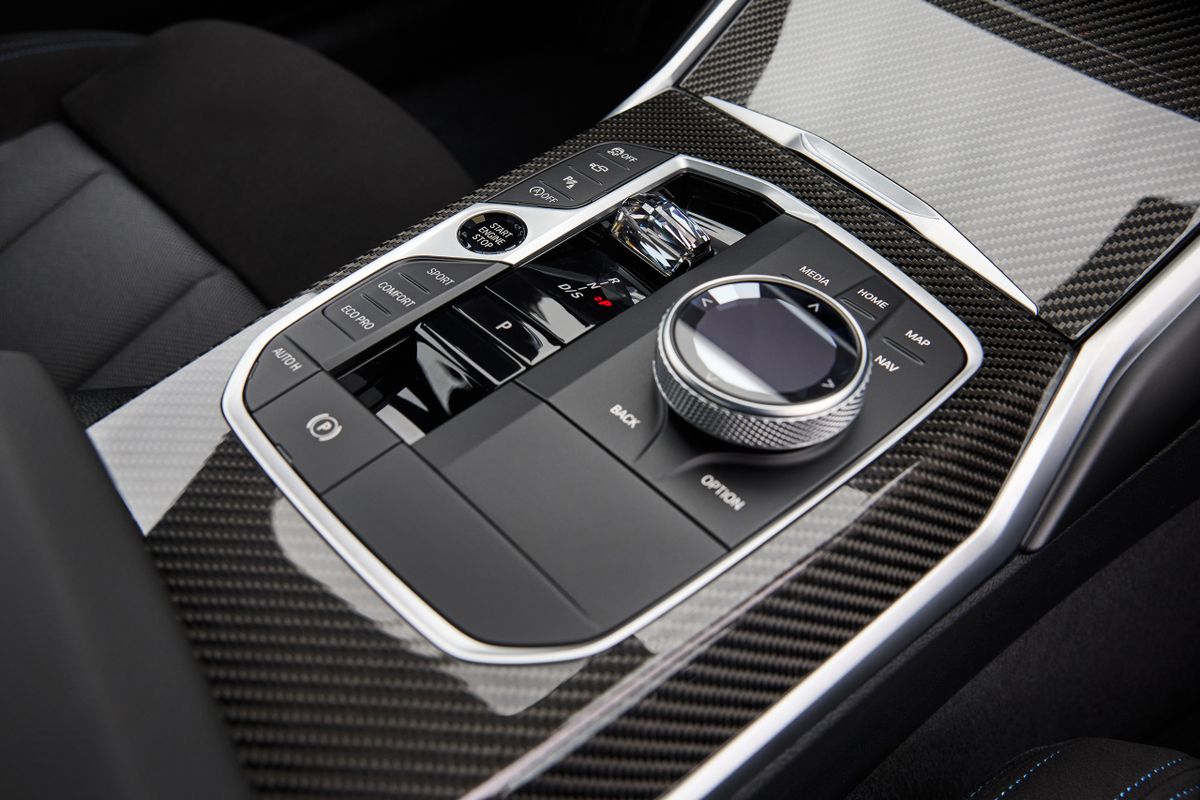 BMW 3 series 2022. Центральная консоль. Седан, 7 поколение, рестайлинг 1