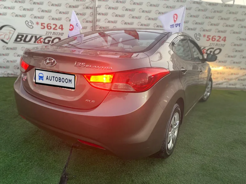 Hyundai Elantra 2nd hand, 2012
