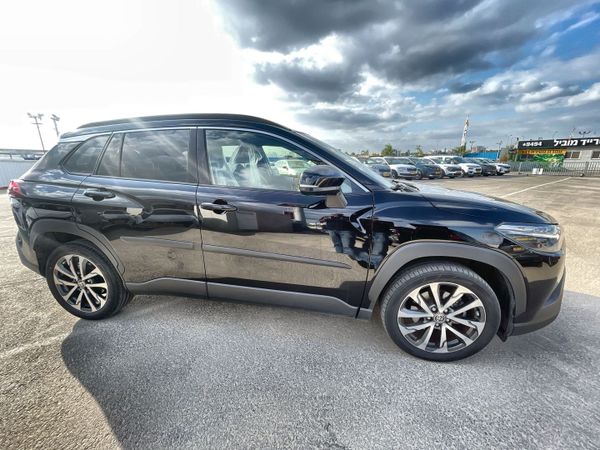 Toyota Corolla Cross с пробегом, 2023, частная рука