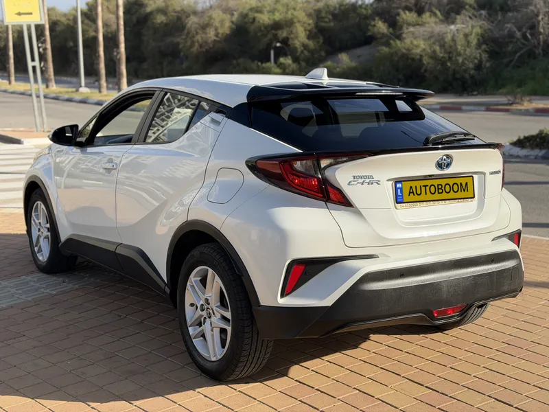 Toyota C-HR 2nd hand, 2020, private