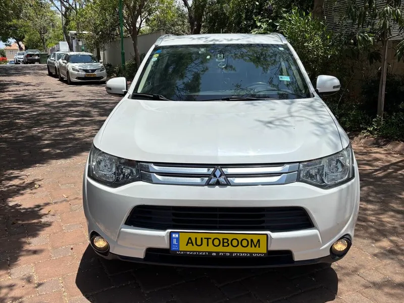 Mitsubishi Outlander 2nd hand, 2015, private hand