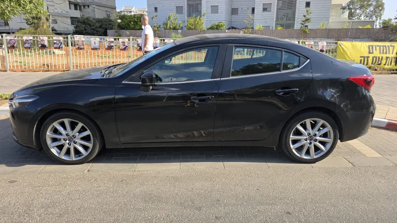 Mazda 3 с пробегом, 2018, частная рука