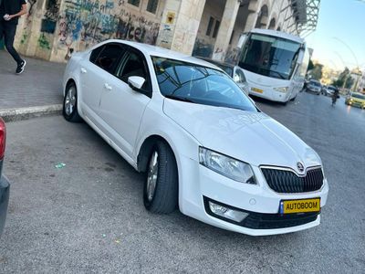 סקודה אוקטביה יד 2 רכב, 2015, פרטי