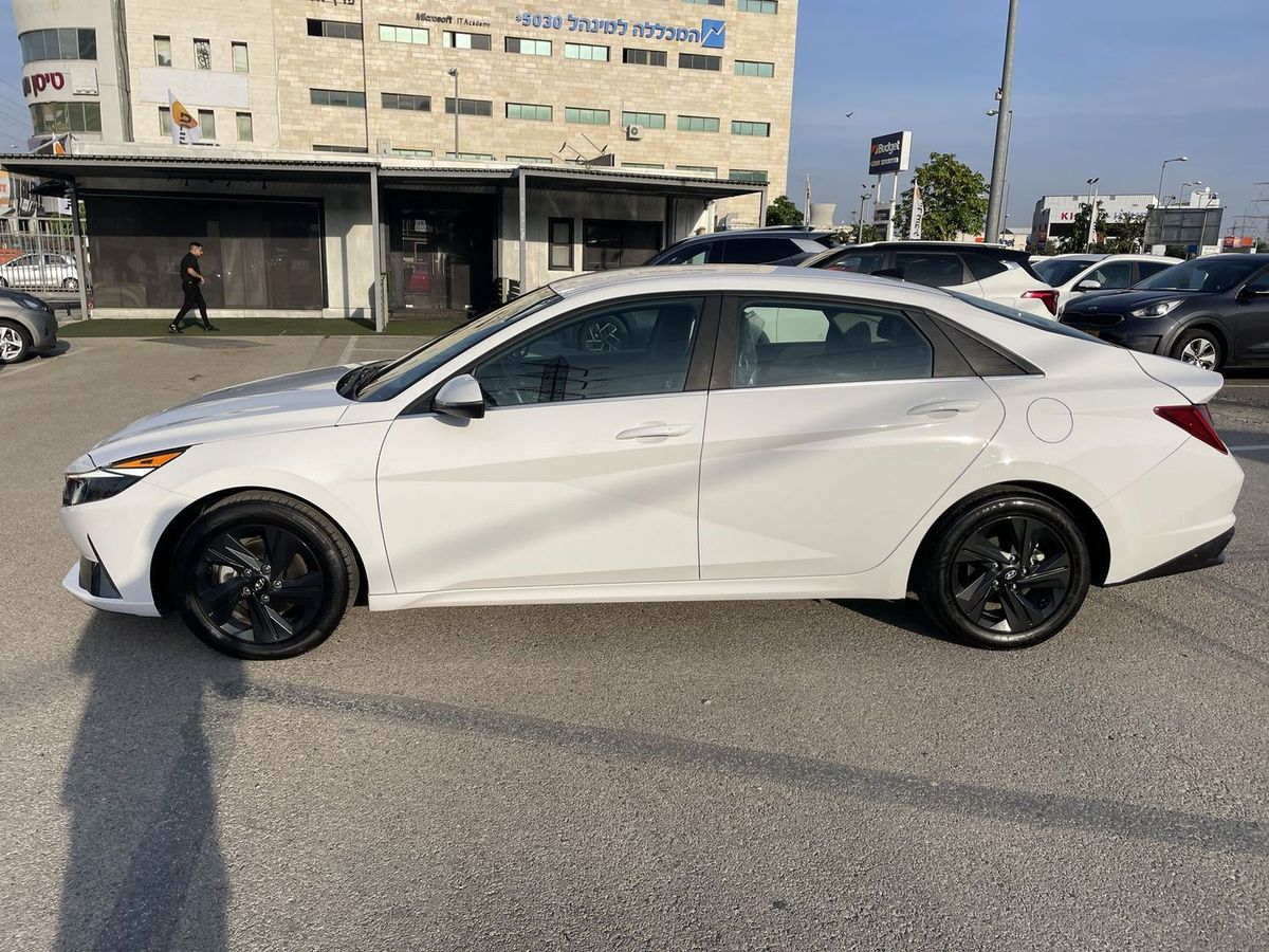 Hyundai Elantra 2ème main, 2023