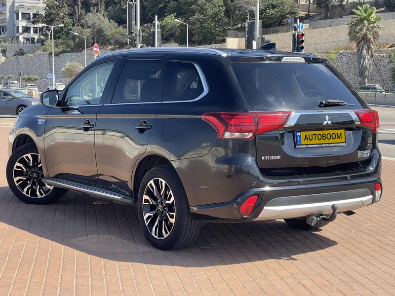 Mitsubishi Outlander 2nd hand, 2017, private hand