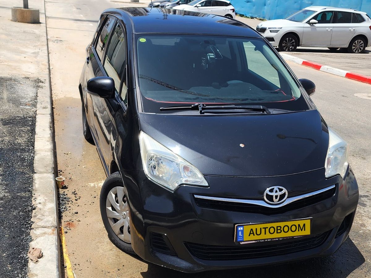 Toyota Space Verso 2nd hand, 2011, private hand