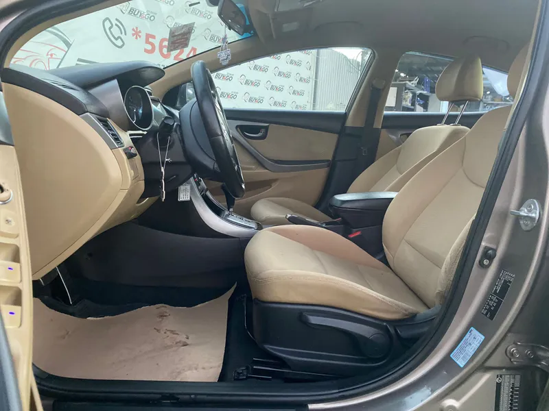 Hyundai Elantra 2nd hand, 2012