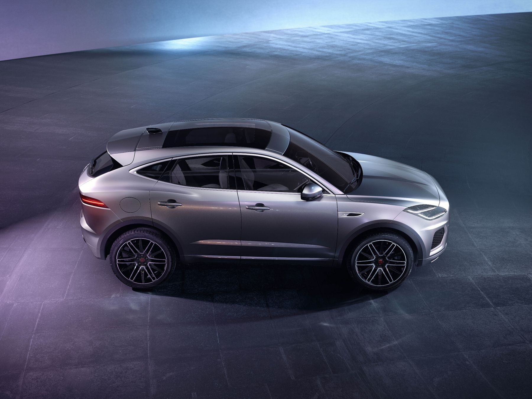Jaguar 2020 внедорожник обои