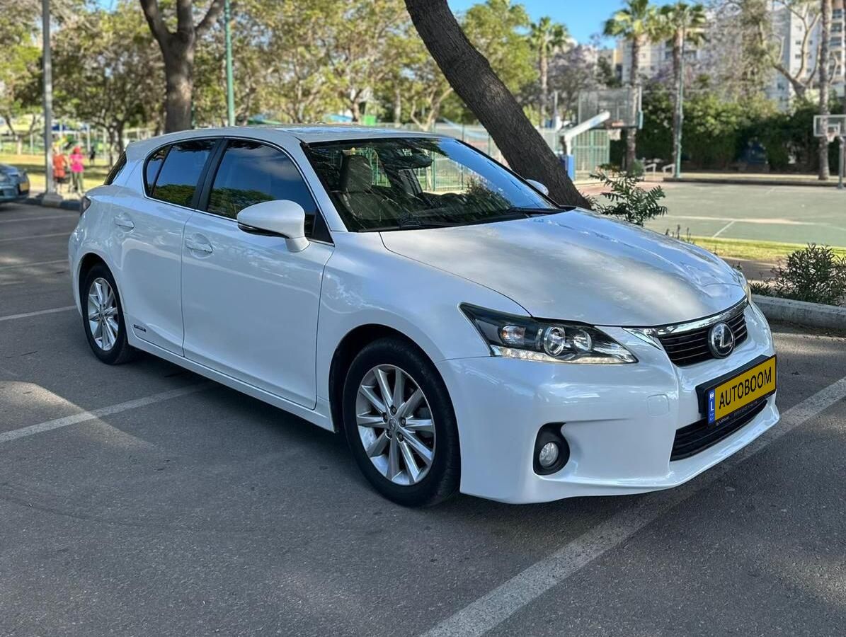 Lexus CT 2nd hand, 2011, private